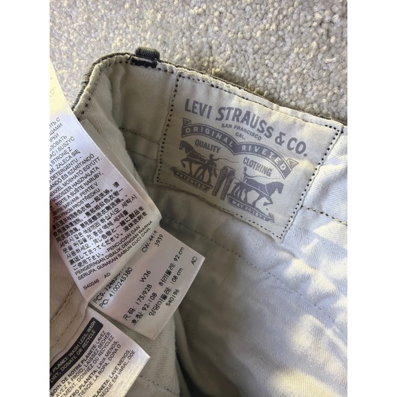 Levi's & Lee Dungarees Cargo Shorts Lot x4 Men's Size 36 Casual Hiking Camping - Picture 3 of 13